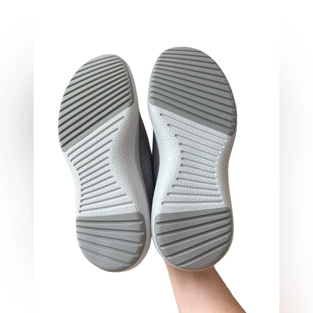 NIB Allbirds Women’s Wool Runner Up Mizzles Shoes in Light Grey in size 9